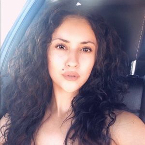 Meet your Posher, Jasmin